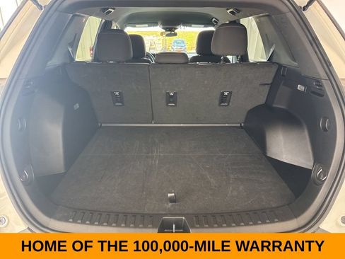Used 2025 Chevrolet Equinox LT FWD image 15