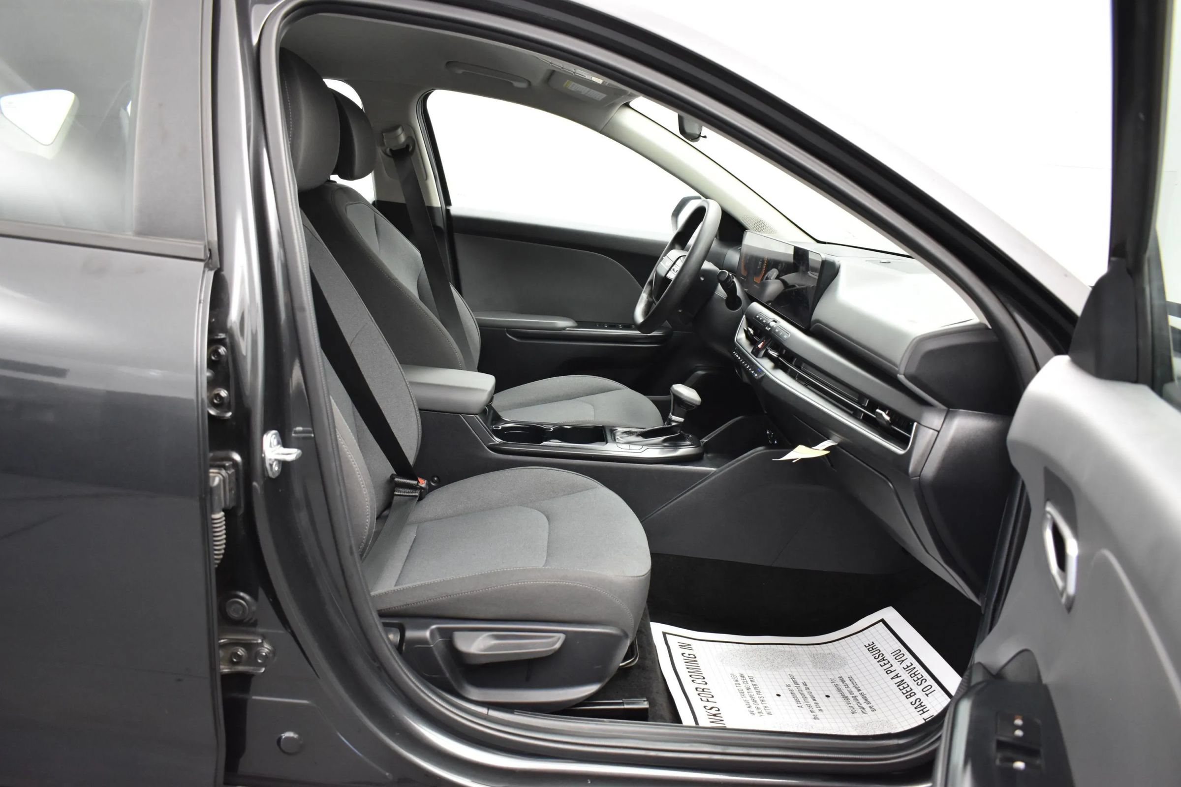 Used 2025 Kia K4 FWD image 16