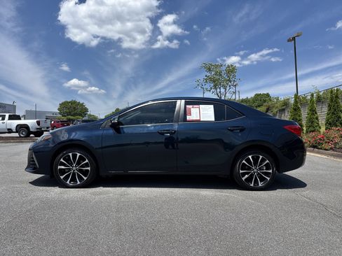 Used 2019 Toyota Corolla SE w/ SE Premium Package FWD image 7