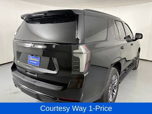 Used 2025 Chevrolet Tahoe Z71 w/ Comfort Package AWD/4WD image 11