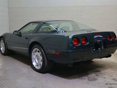 Used 1992 Chevrolet Corvette Coupe RWD image 4