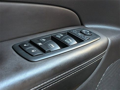 Used 2018 Jeep Grand Cherokee Overland image 29