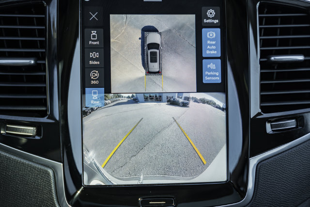 Used 2025 Volvo XC90 B6 Plus w/ Protection Package Premier AWD/4WD image 43