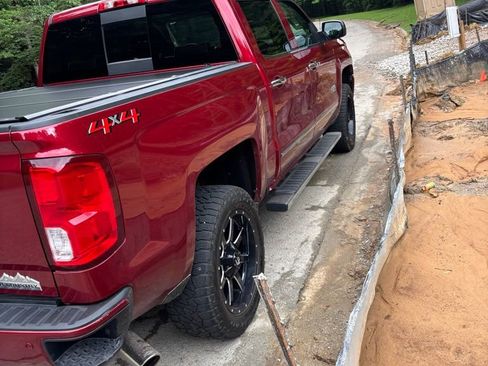 Used 2018 Chevrolet Silverado 1500 High Country AWD/4WD image 4