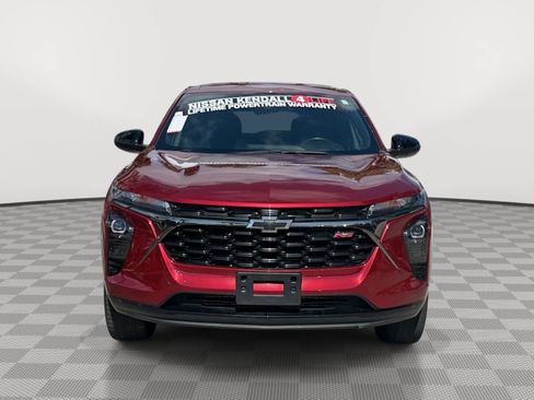 Used 2025 Chevrolet Trax RS w/ Driver Confidence Package FWD image 3