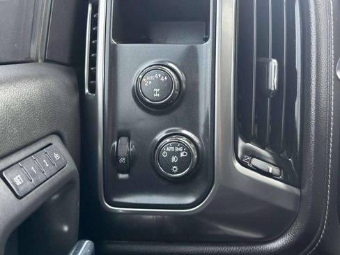 Used 2018 Chevrolet Silverado 1500 LTZ Z71 w/ Redline Edition AWD/4WD image 23