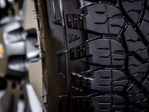 Used 2025 Chevrolet Silverado 2500 LT w/ All Star Edition image 38