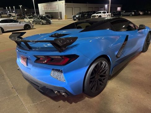 Used 2021 Chevrolet Corvette Stingray Preferred Conv w/ Z51 Performance Package image 3
