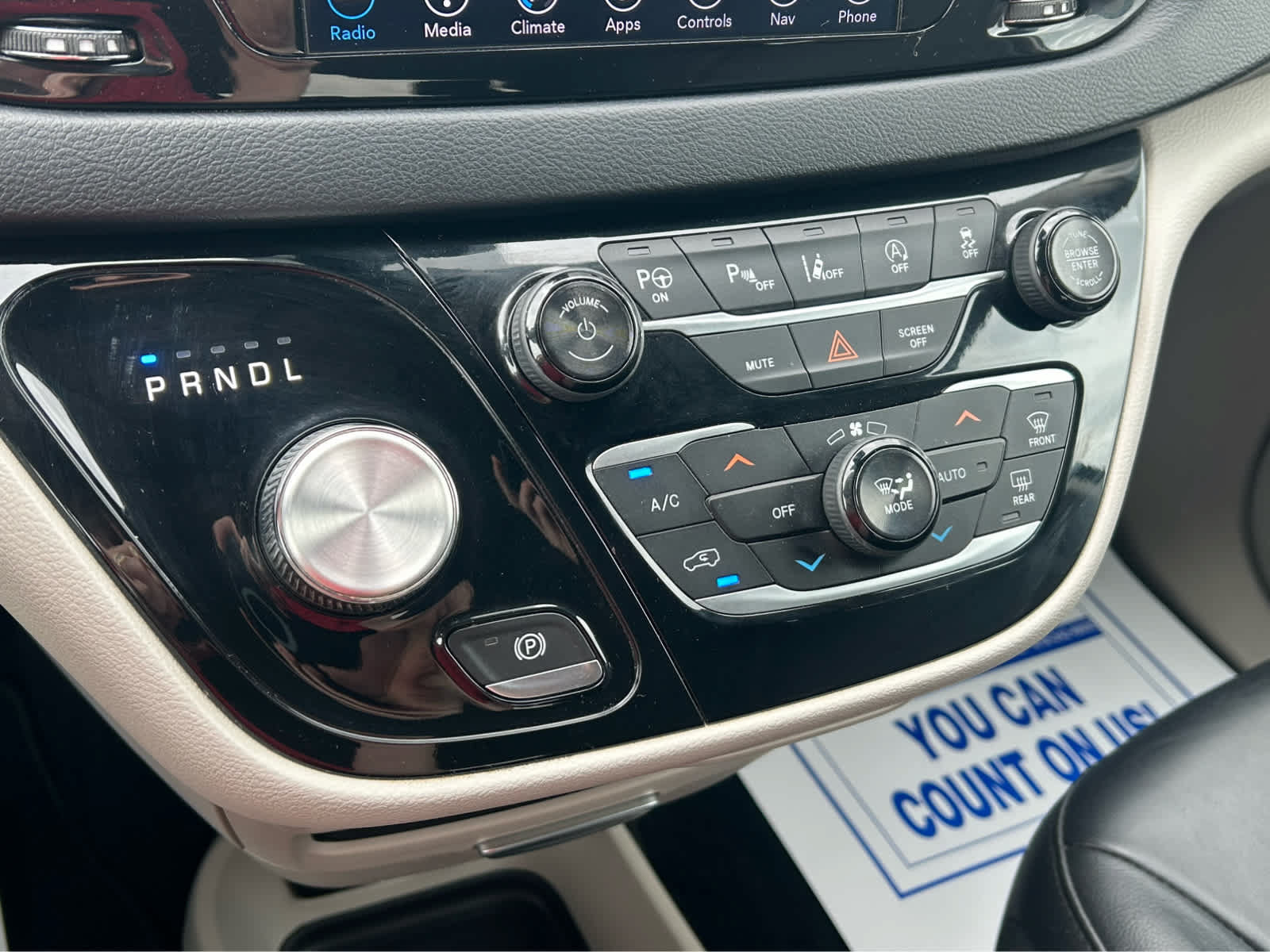Used 2018 Chrysler Pacifica Touring-L w/ Advanced Safetytec Group FWD image 46