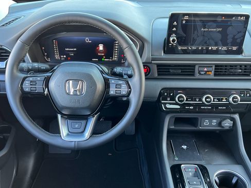 New 2025 Honda Pilot Elite image 16