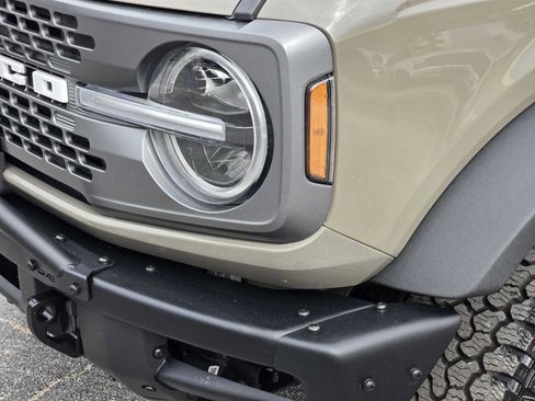 Used 2025 Ford Bronco Badlands w/ Sasquatch Package AWD/4WD image 9