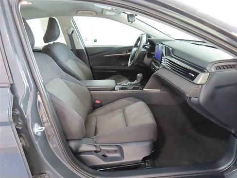 Used 2025 Toyota Camry LE FWD image 34