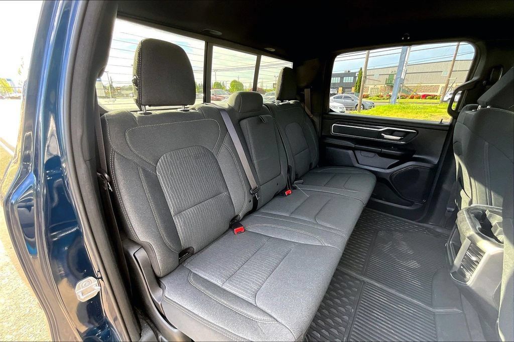 Used 2021 RAM 1500 Big Horn AWD/4WD image 17