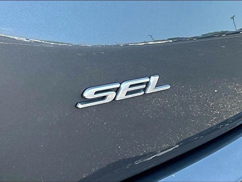 Used 2023 Ford Edge SEL w/ Convenience Package AWD/4WD image 8
