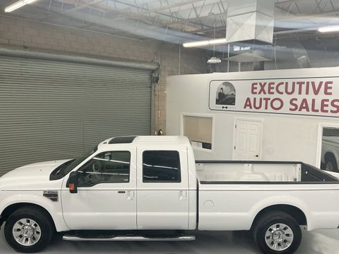 Used 2010 Ford F250 Lariat image 8