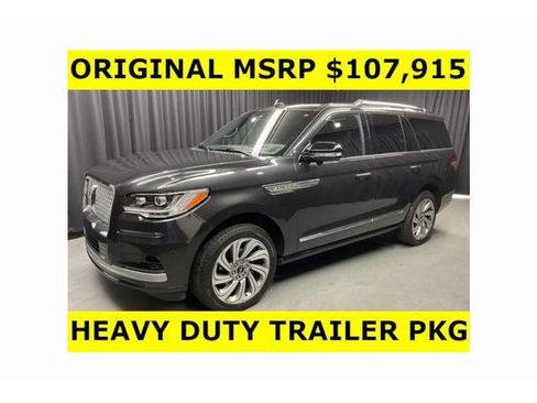 Used 2024 Lincoln Navigator Reserve AWD/4WD image 1