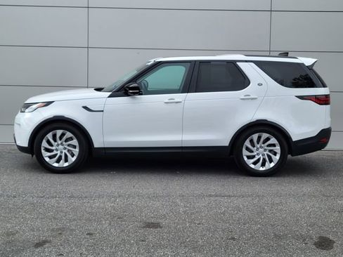 Used 2024 Land Rover Discovery S image 2
