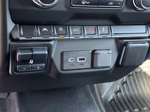 Used 2025 Chevrolet Silverado 1500 W/T w/ WT Value Package image 14