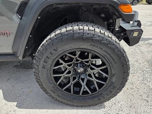 Used 2021 Jeep Wrangler Unlimited Rubicon AWD/4WD image 22