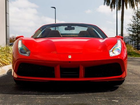 Used 2019 Ferrari 488 Spider image 45
