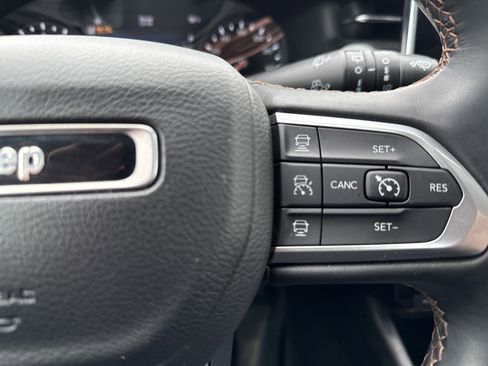 Used 2022 Jeep Compass Limited AWD/4WD image 19