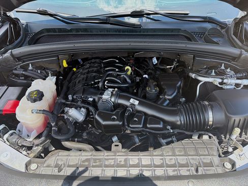 Used 2023 Jeep Grand Cherokee L Laredo AWD/4WD image 35