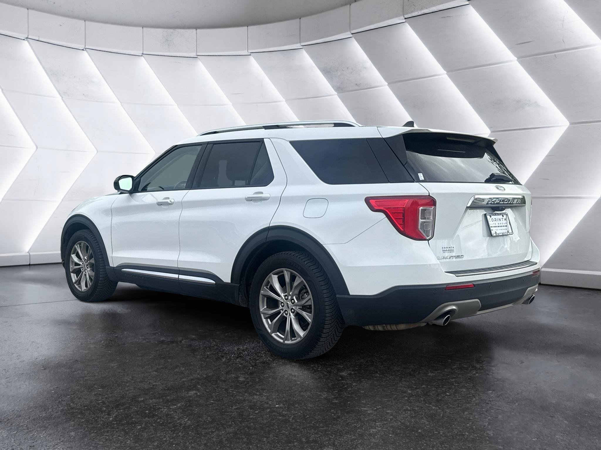 Used 2022 Ford Explorer Limited RWD image 5