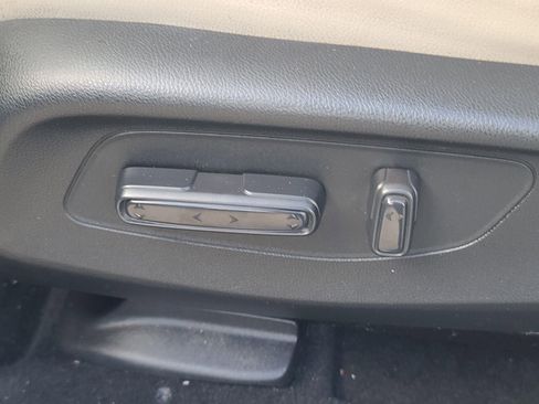 Used 2024 Honda HR-V EX-L image 12