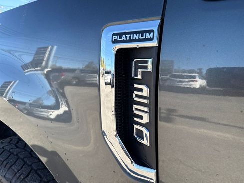 Used 2020 Ford F250 Platinum w/ FX4 Off-Road Package image 43