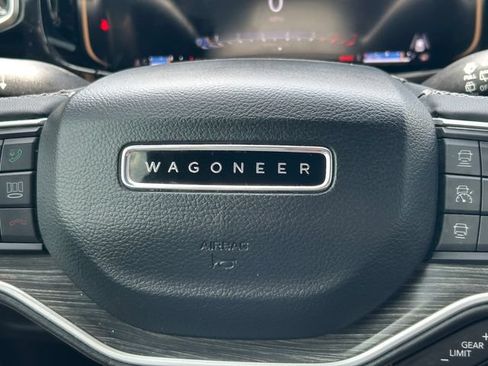 Used 2024 Jeep Wagoneer L Series II w/ Flexible Seating Group AWD/4WD image 42