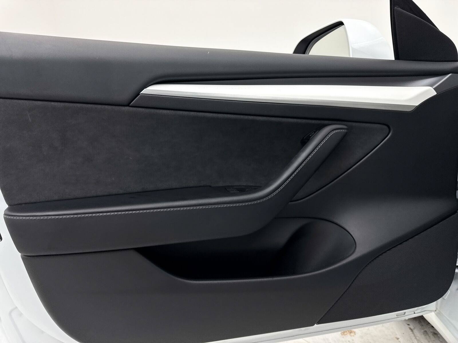Used 2023 Tesla Model 3 Standard Range RWD image 19
