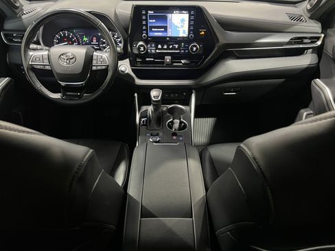 Used 2021 Toyota Highlander XSE image 12