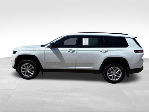 Used 2025 Jeep Grand Cherokee L Laredo w/ Luxury Tech Group I AWD/4WD image 2