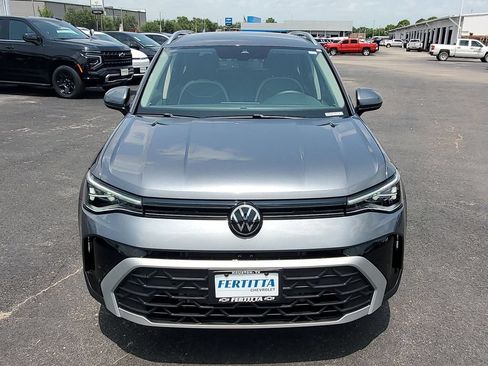 Used 2025 Volkswagen Taos SE FWD image 29