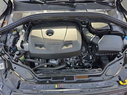 Used 2017 Volvo XC60 T6 R-Design w/ Climate Package image 35