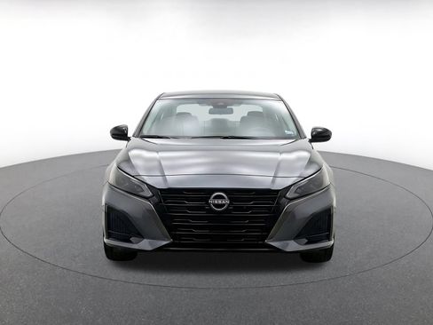 Used 2026 Nissan Altima 2.5 SV FWD image 2
