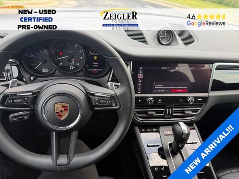 Used 2025 Porsche Macan AWD/4WD image 12