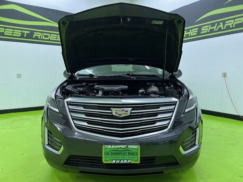 Used 2017 Cadillac XT5 Premium Luxury w/ Driver Assist Package AWD/4WD image 4