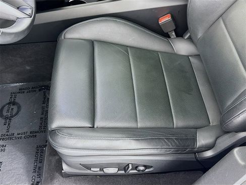 Used 2024 Porsche Macan 4 Electric image 13