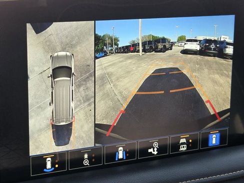 Used 2023 GMC Yukon SLT w/ SLT Premium Package image 72