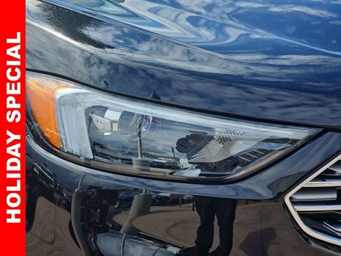 Used 2023 Ford Edge Titanium image 33