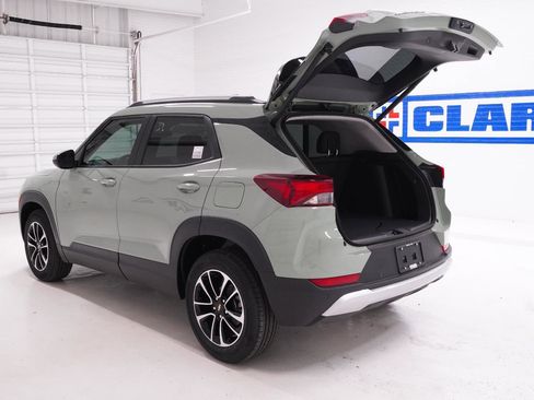 New 2026 Chevrolet TrailBlazer LT w/ Convenience Package FWD image 9