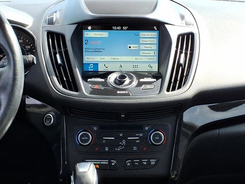 Used 2019 Ford Escape Titanium AWD/4WD image 14