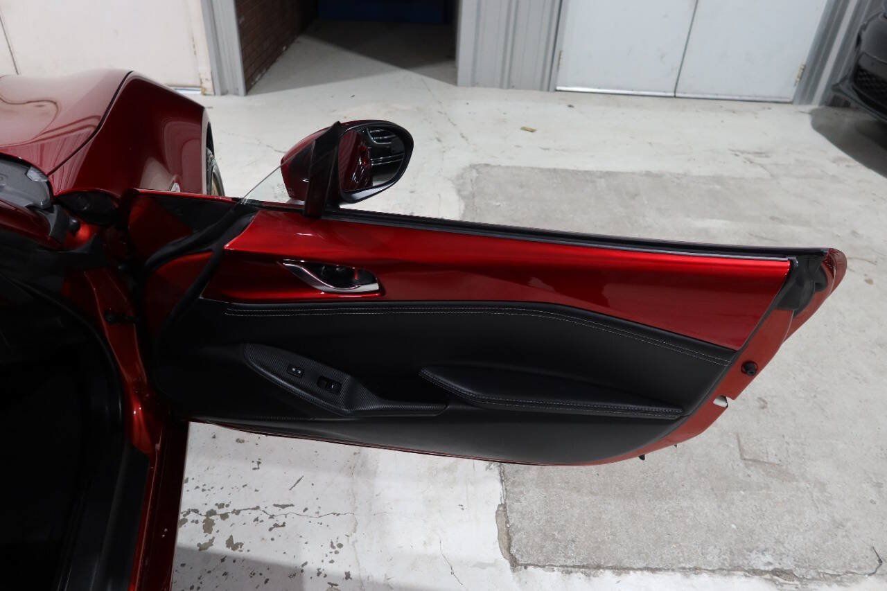 Used 2022 MAZDA MX-5 Miata RF Grand Touring RWD image 14