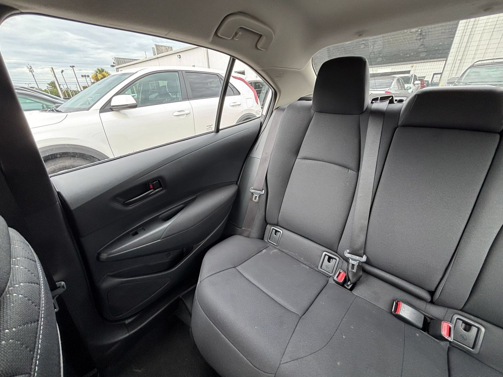 Used 2025 Toyota Corolla LE FWD image 37