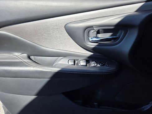 Used 2023 Nissan Murano SV image 24