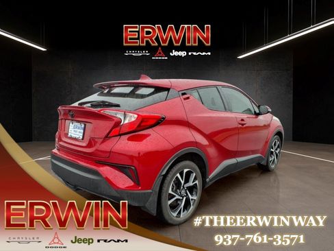Used 2022 Toyota C-HR XLE FWD image 7