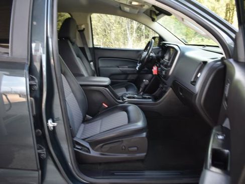 Used 2017 Chevrolet Colorado Z71 image 17