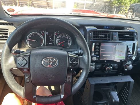 Used 2021 Toyota 4Runner Venture w/ Moonroof Package AWD/4WD image 26
