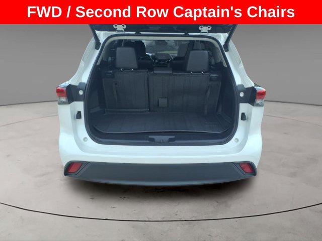 Used 2022 Toyota Highlander XLE FWD image 30